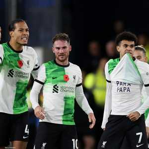 لويس دياز كتب على قميصه "الحرية لوالدي"