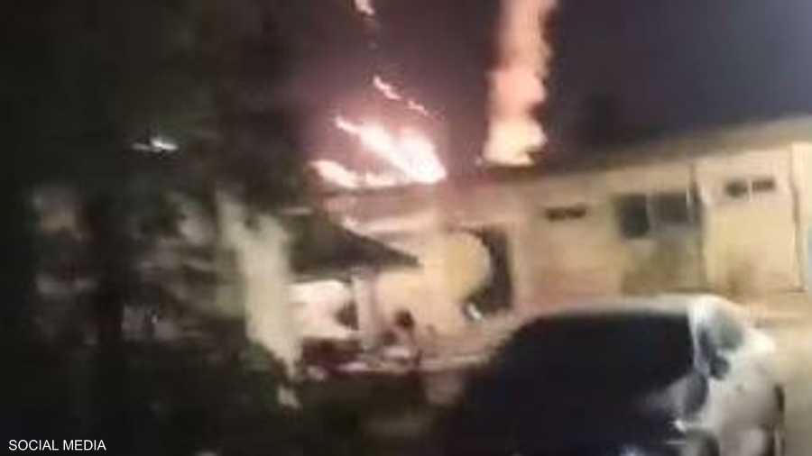 لحظة سقوط صاروخ القبة الحديدية وسط إسرائيل