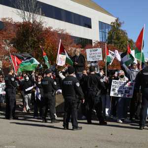 وجد بايدن نفسه أمام عدد من المتظاهرين المؤيدين للفلسطينيين