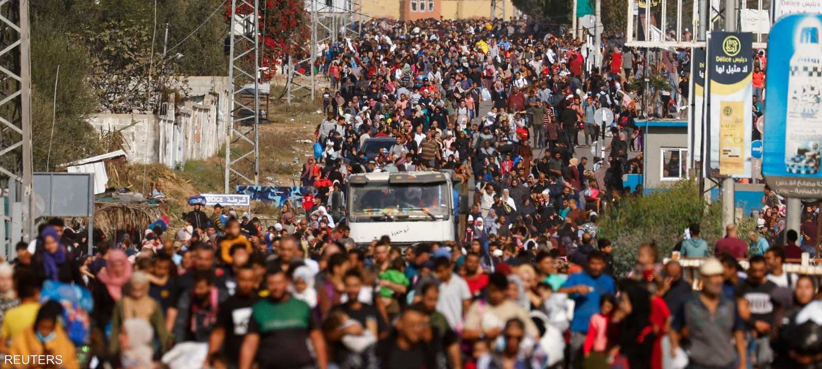 نزوح جماعي من شمال القطاع إلى جنوبه