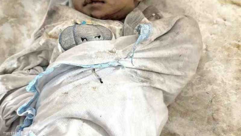 رضيع في قماطة ضحية قصف إسرائيلي لمخيم المغازي