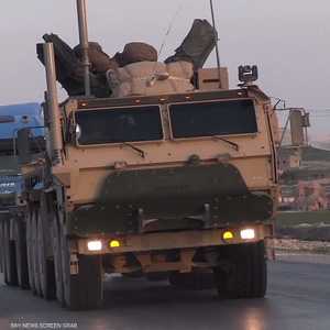 الولايات المتحدة تدفع بتعزيزات عسكرية إلى شمال شرقي سوريا