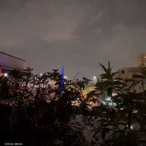 حماس تطلق رشقة صاروخية على تل أبيب