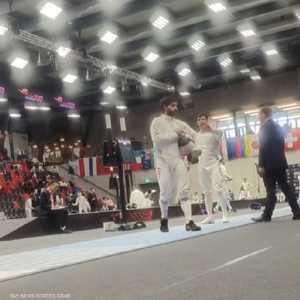 اللاعب المصري يرفض مصافحة الإسرائيلي عقب المباراة