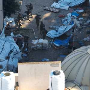 جنود إسرائيليون أثناء اقتحام مستشفى الشفاء