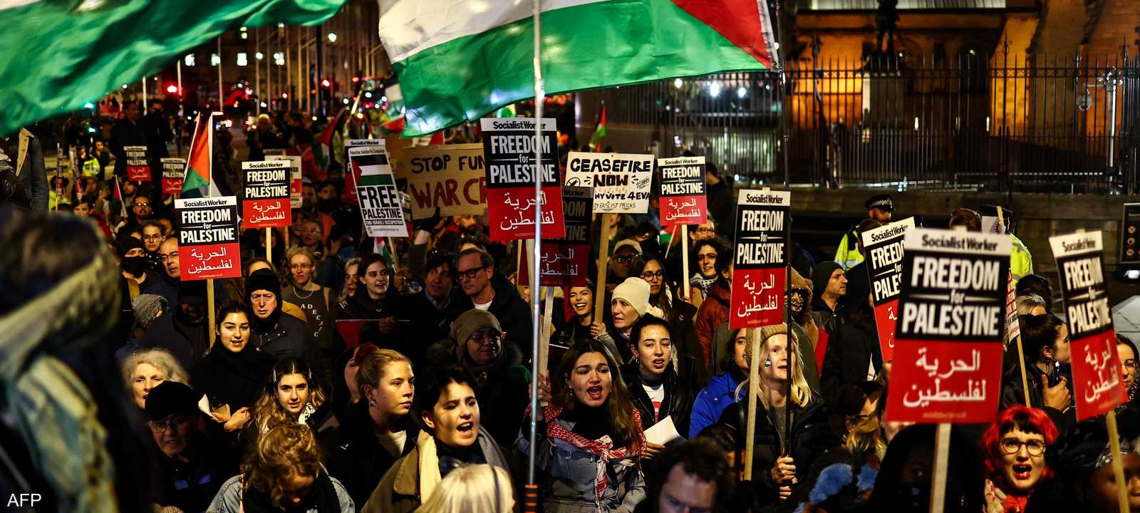 احتجاجات خارج البرلمان البريطاني في لندن بشأن قرار حرب غزة