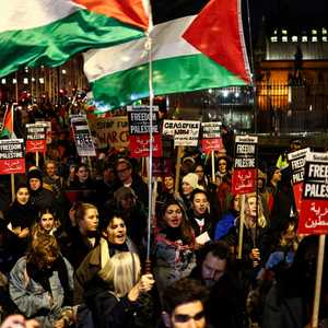 احتجاجات خارج البرلمان البريطاني في لندن بشأن قرار حرب غزة
