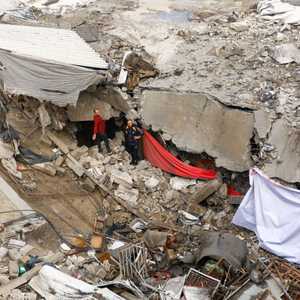 القصف الإسرائيلي دمر أجزاء كبيرة في غزة وقتل أكثر من 11 ألفا