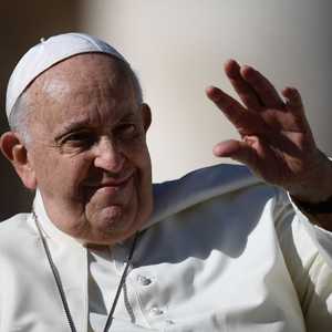 وزير إعلام الفاتيكان: البابا يدعو لتطبيق حل الدولتين