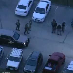 انتشار قوات الشرطة خارج المستشفى