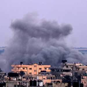 يخلف القصف الإسرائيلي أضرارا بشرية ومادية