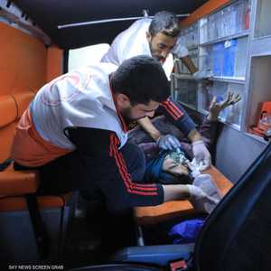 عمل أسطوري لا يتوقف لطاقم الهلال الأحمر الفلسطيني