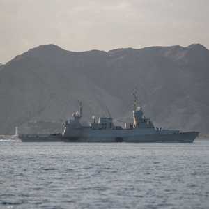 سفينة تابعة للبحرية الإسرائيلية تدخل البحر الأحمر