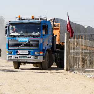 الشاحنات دخلت بموجب اتفاق الهدنة بين إسرائيل وحماس