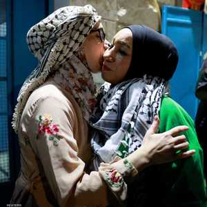 إحدى الأسيرات الفلسطينيات لدى خروجها من سجن عوفر