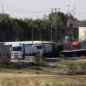 المساعدات تدفقت أمس عبر رفح بعد اتفاق الهدنة