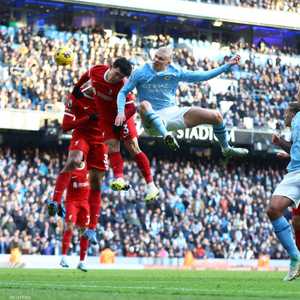 هالاند سجل الهدف الأول في مرمى ليفربول