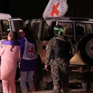أرشيف.11 رهينة أفرجت عنهم حماس عادوا لإسرائيل