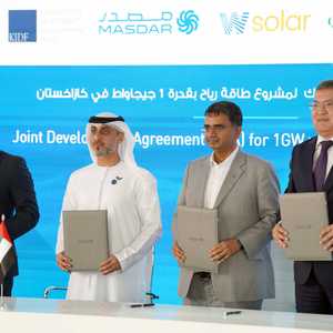 تعاون بين الإمارات وكازاخستان في مجال الطاقة المتجددة