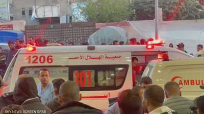 قصف إسرائيلي يستهدف مدخل مستشفى كمال عدوان في جباليا