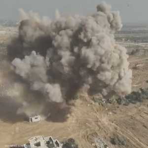 غارات وأحزمة نارية في محاور عدة بقطاع غزة