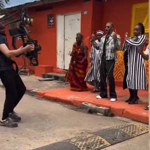 محمد رمضان وهو يؤدي أغنية كأس الأمم الإفريقية 2024