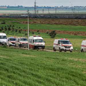 سيارات إسعاف في طريقها إلى معبر رفح