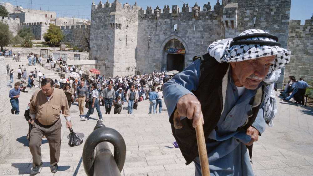 استطلاع: 90 بالمئة من الفلسطينيين يرغبون باستقالة عباس