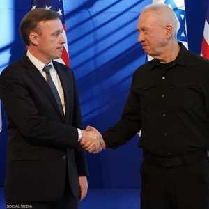 غالانت مصافحا سوليفان في تل أبيب