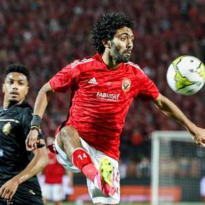 نجم الأهلي حسين الشحات