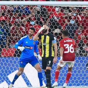 الأهلي قدم مباراة تاريخية