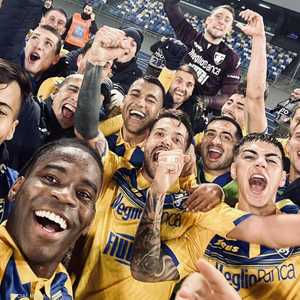 خسر نابولي أمام فروزينوني 0-4