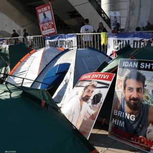 يطالب الإسرائيليون الحكومة بحل ملف الرهائن لدى حماس