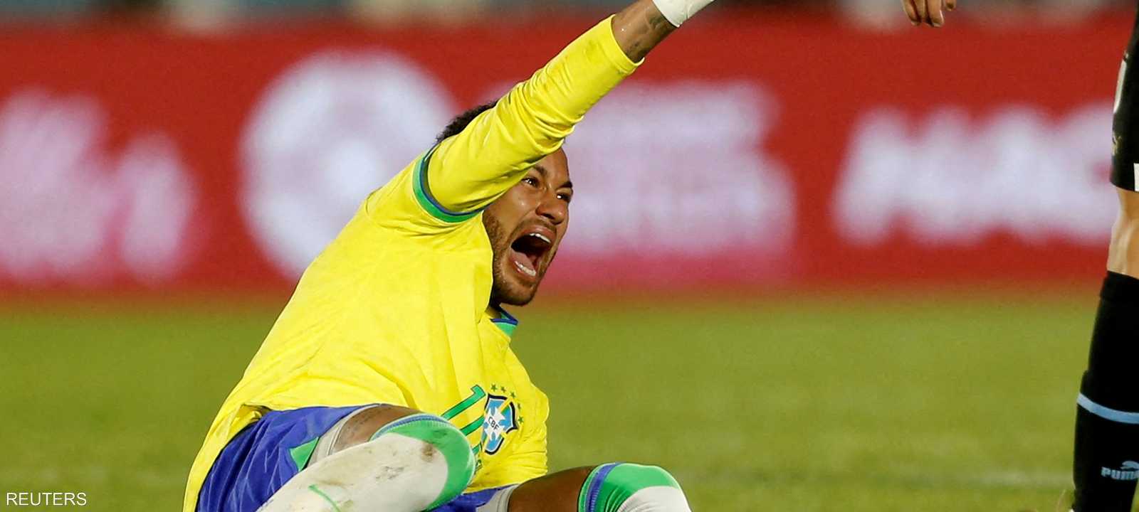 نيمار تعرض لإصابة قوية أمام أوروغواي