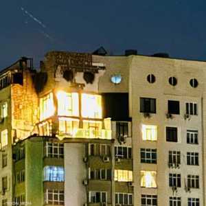 المبنى الذي استهدف بمسيرة مفخخة