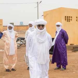 حسن آغ فاغاغا (وسط)