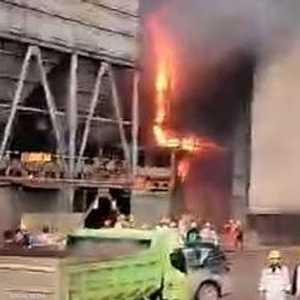 وقع الحريق في مصنع لمعالجة النيكل تموله الصين