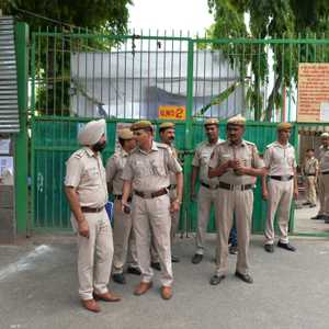 لم يتسبب الانفجار بإصابات بين موظفي السفارة الإسرائيلية