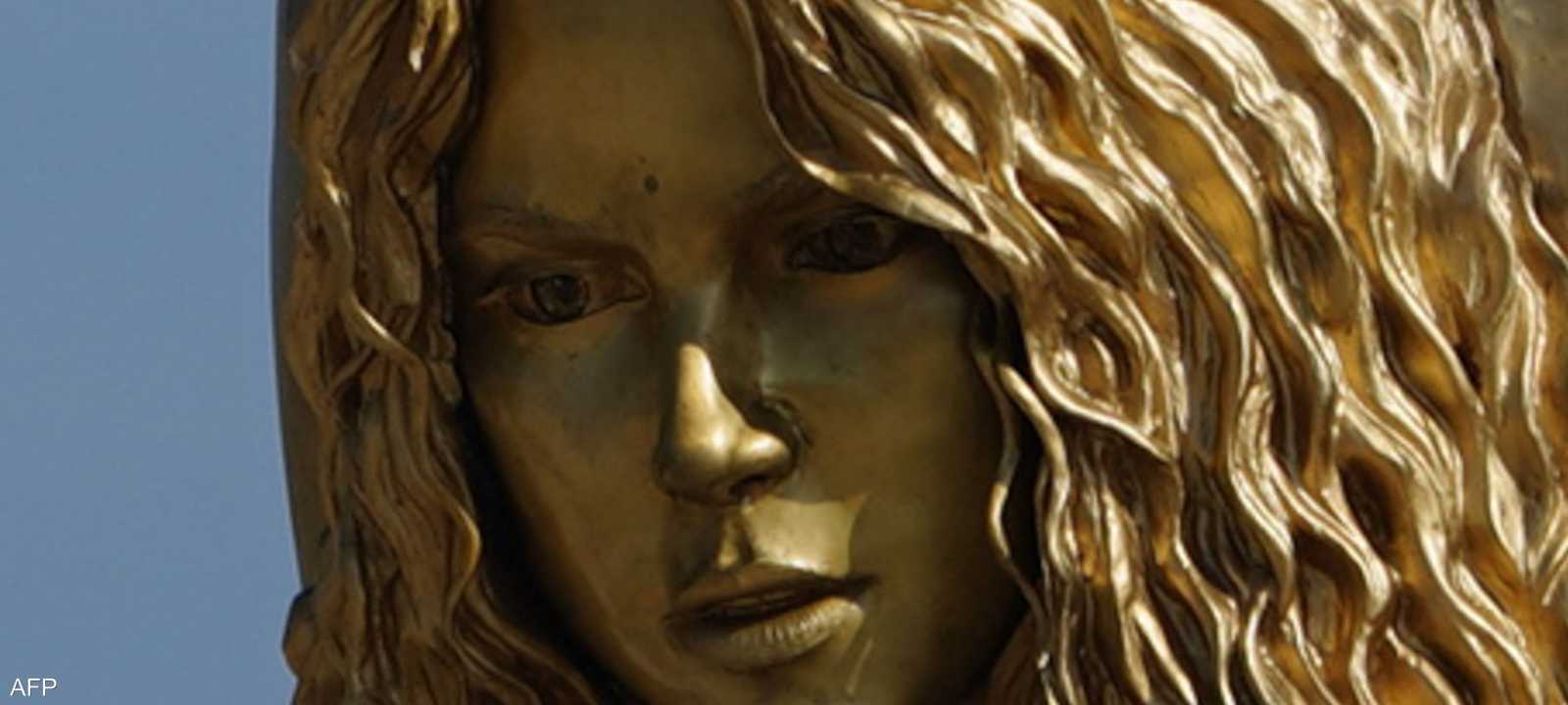 تمثال للمغنية شاكيرا في مسقط رأسها بكولومبيا