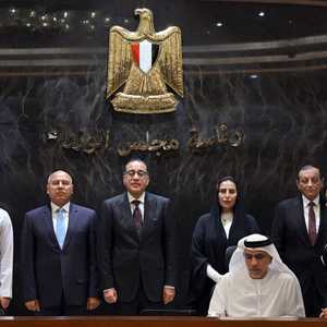 توقيع عقد بين وزارة النقل المصرية وموانئ أبوظبي الإماراتية