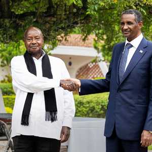 موسيفني يستقبل حميدتي في قصره الريفي