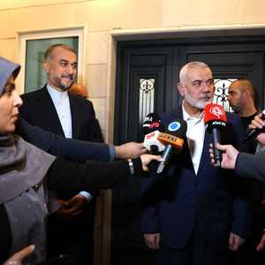 إسماعيل هنية لدى لقائه وزير الخارجية الإيراني في الدوحة