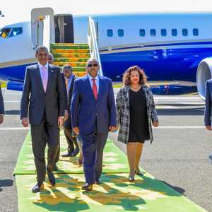 وزير خارجية إثيوبيا يستقبل حميدتي في مطار أديس أبابا