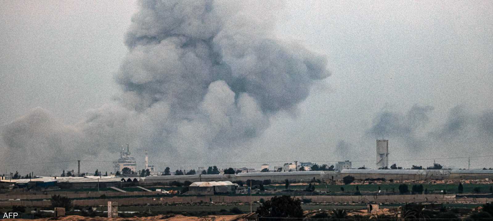 من القصف الإسرائيلي على خان يونس