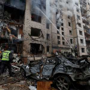 زيلينسكي: 4 قتلى في قصف روسي على كييف وخاركيف