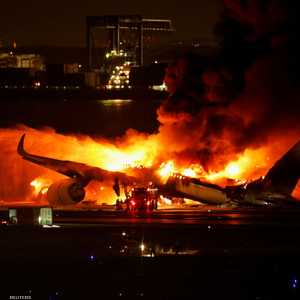 اندلاع النيران في إحدى الطائرات التابعة للخطوط اليابانية