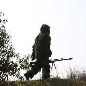 شوهدت بندقية صينية من طراز M99 بحوزة قناص من حماس