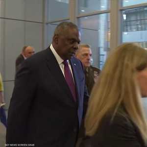 البيت الأبيض يرفض الدعوات لإقالة وزير الدفاع الأميركي