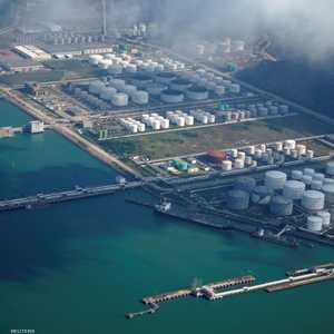 مخزونات النفط والغاز  في ميناء تشوهاى - الصين