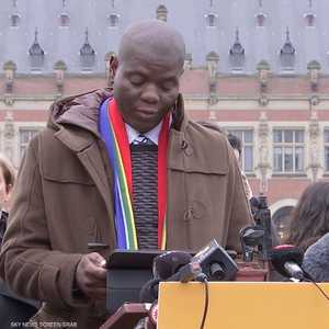 جنوب إفريقيا تتهم إسرائيل بارتكاب "إبادة جماعية"